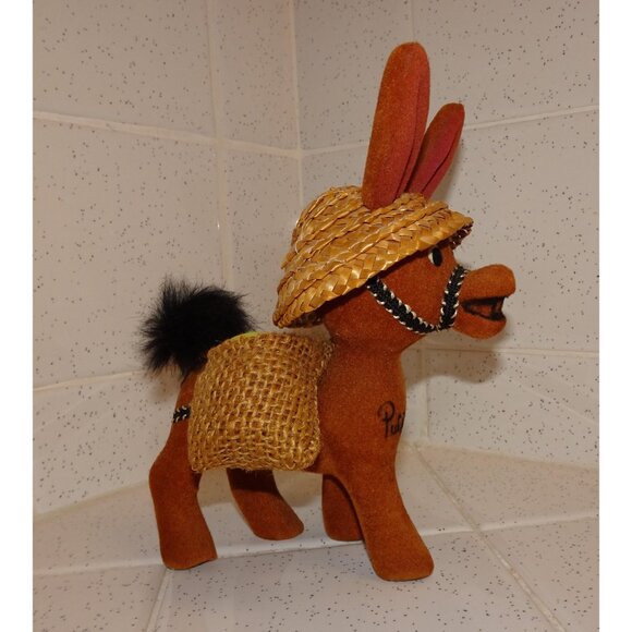 Vintage Fuzzy Flocked Donkey Carrying Salt & Pepper Shakers Puerto Rico Souvenir - Picture 4 of 13